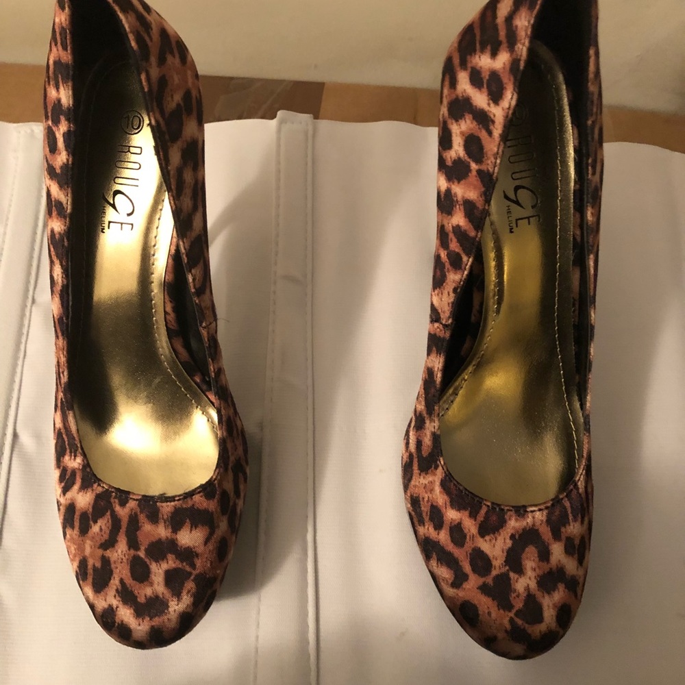 High heels shoes